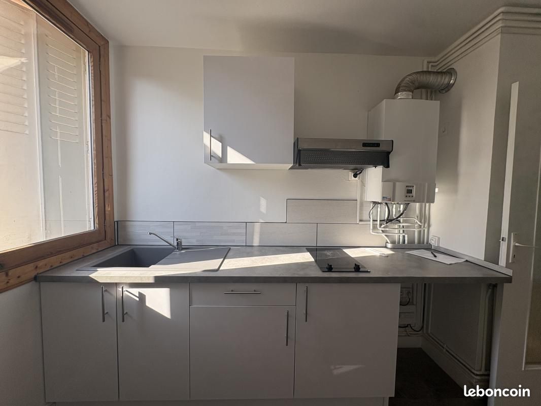 Appartement 1 pièce 26 m² · à Le Puy-en-Velay · 26 m² · 390 €