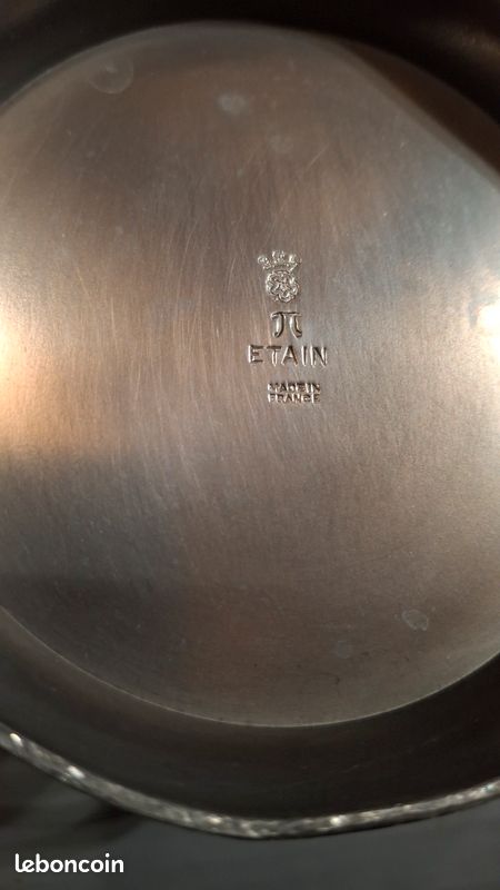 Carafe en étain (image 2)