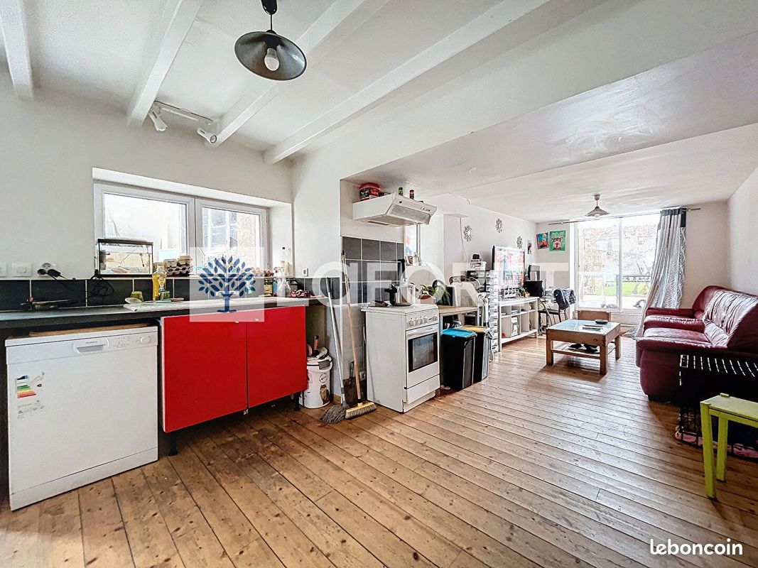 Maison 6 pièces 123 m² - Le Busseau 79240 (image principale 8)