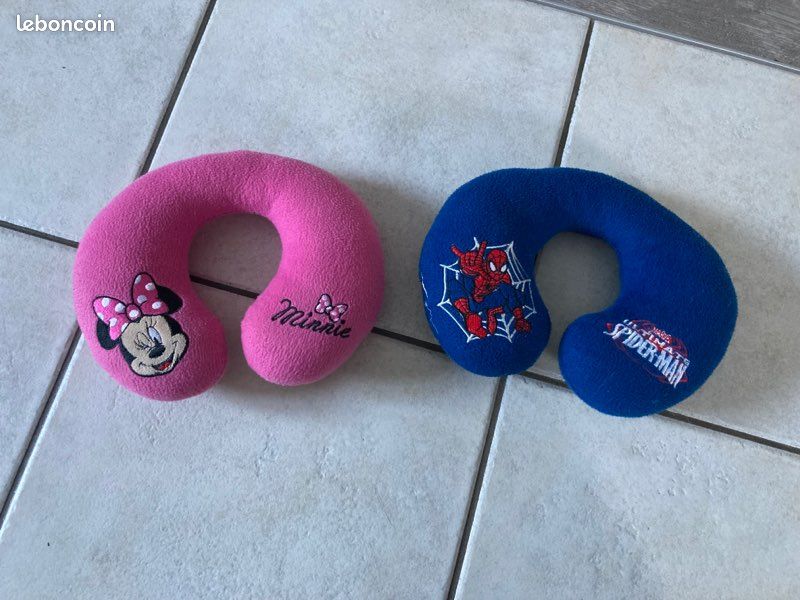 2 coussins pour cou bébé Spiderman et Minnie (image 1)