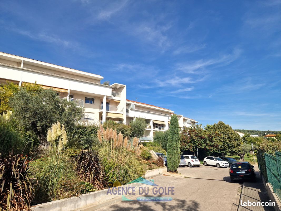Parking 31 m² · à La Ciotat · 31,3 m² · 222 000 €