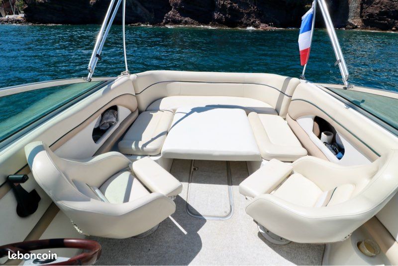 Chris craft 245 cuddy cabine (image 3)