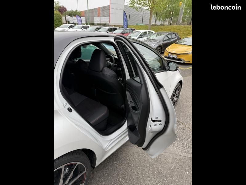 Toyota Yaris 130h GR Sport 5p MC24 (image 5)