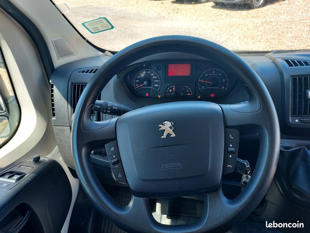 Peugeot BOXER FG 333 L1H1 2.2 BLUEHDI S&S 140CH ASPHALT (image 7)