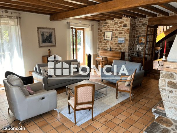 Maison 8 pièces 233 m²