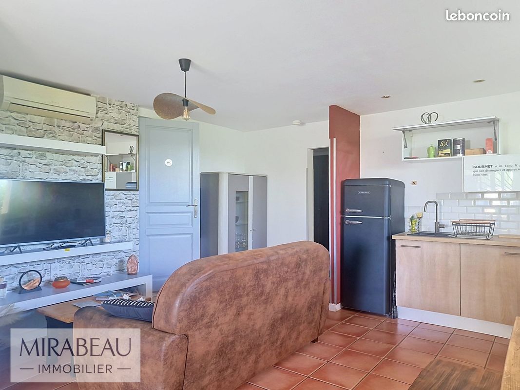 Appartement 3 pièces 51 m² · à Peypin-d'Aigues · 51 m² · 950 €