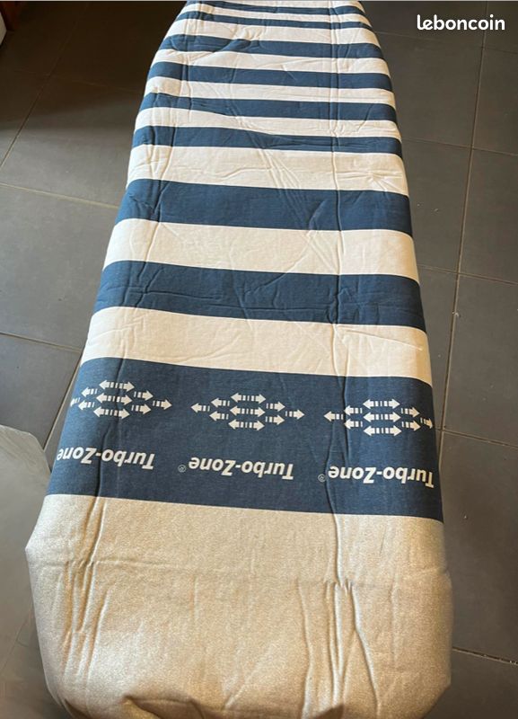 Table à repasser (image 4)