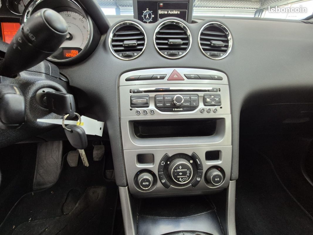 Peugeot 308 1.6 HDI 92 cv (image 13)