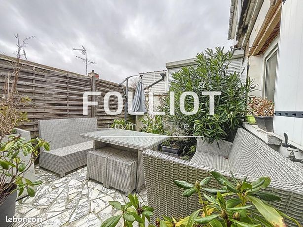 https://img.leboncoin.fr/api/v1/lbcpb1/images/7d/08/99/7d089917024172592ebed4d209c309b2ebf1ce84.jpg?rule=ad-image