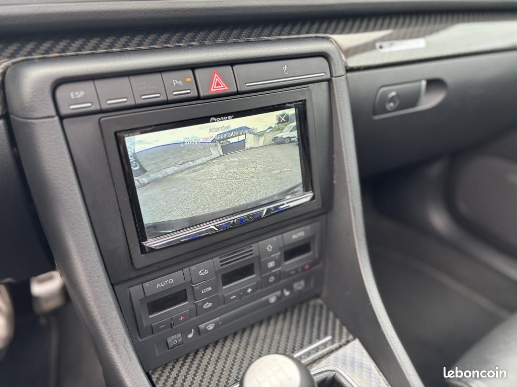 AUDI RS4 AVANT Quattro 4.2i V8 - 420ch - Origine France *ENTRETIEN COMPLET* GARANTIE 12 MOIS (image 23)