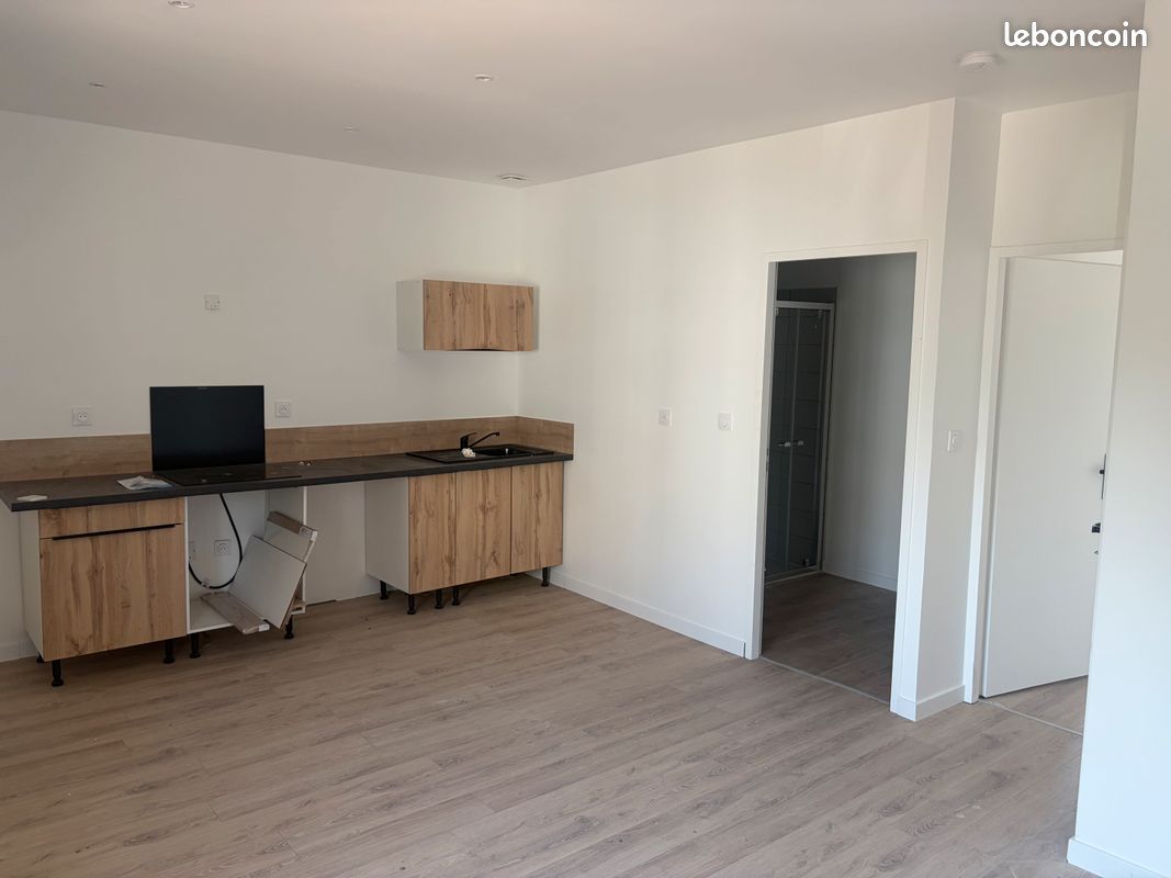 Appartement 2 pièces 42 m² · à Saint-Priest-en-Jarez · 42 m² · 550 €