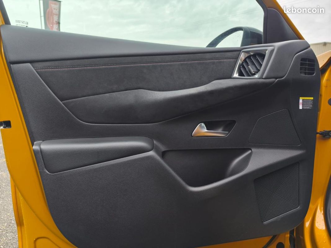 DS DS 3 CROSSBACK DS3 Crossback 1.2i PureTech 12V - 100 Performance Line PHASE 1 GARANTIE 6 MOIS (image 21)