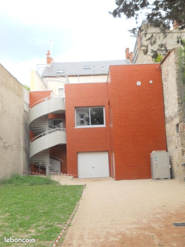 Appartement 4 pièces 124 m² · à Montluçon · 124 m² · 975 €/mois