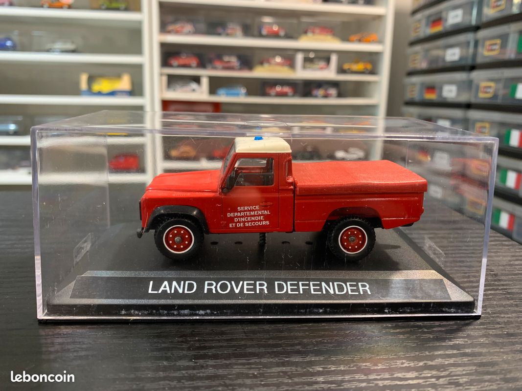 Modèle Réduit Land Rover Pick-Up Camion De Pompiers - Marque D.M. Models - Kit Monté - Occasion