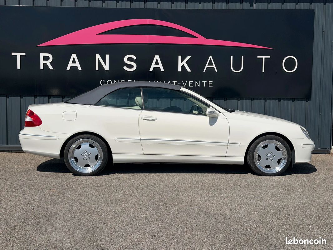 Mercedes-Benz CLASSE CLK CLK 350 (209.456) (209) Cabriolet 350 3.5 i V6 24V 272 cv Boîte auto /TRAITEMENT CERAMIQUE COMPLET/ENTRETIENS COMPELT/CAMERA DE RECUL/SIEGES ELECTRIQUES/ (image 6)