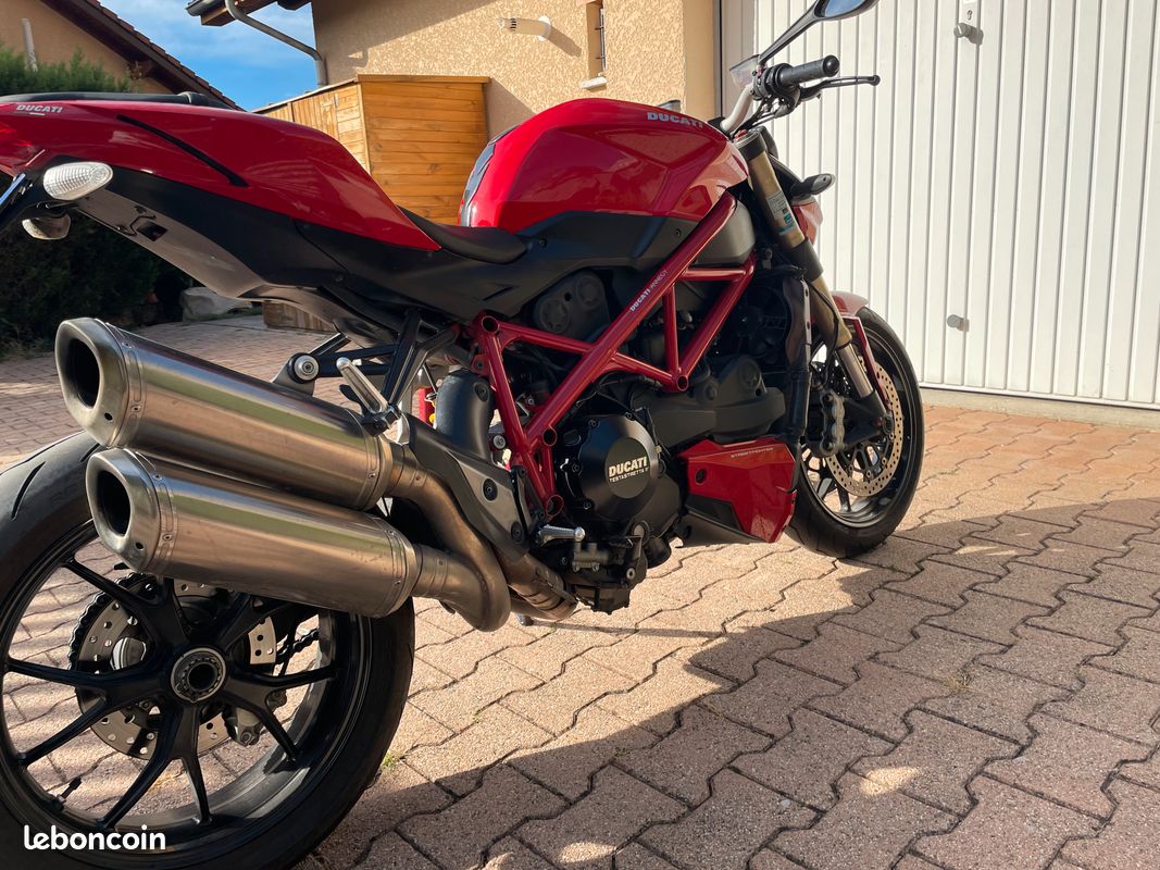 Ducati streetfighter 848 (image 2)