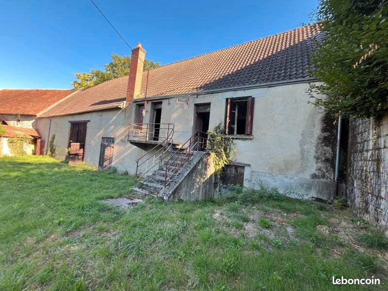 Maison 3 pièces 79 m² · à Estivareilles · 79 m² · 50 000 €