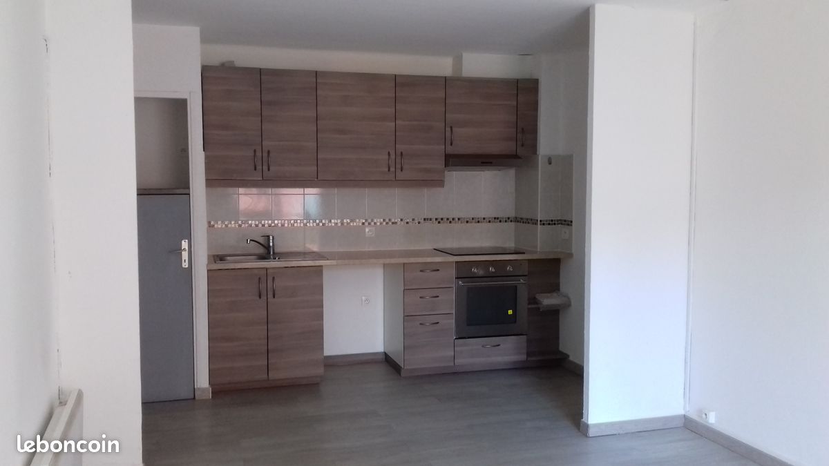Appartement 3 pièces 64 m² · à Cuers · 64 m² · 621 €