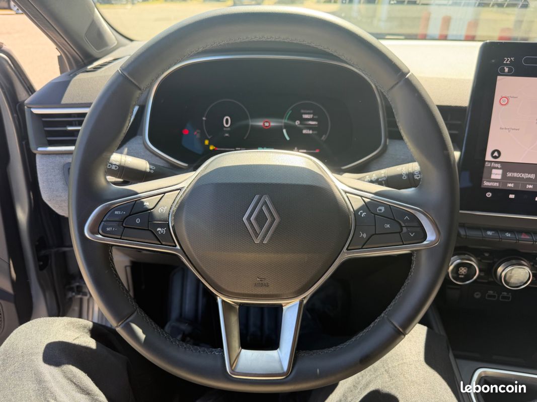RENAULT CLIO V NOUVELLE TCe 100 LPG (GAZ) + Essence Techno + Full Options Caméra 360 LED / PRIX HT VENTE EXPORT ALGÉRIE MA (image 12)