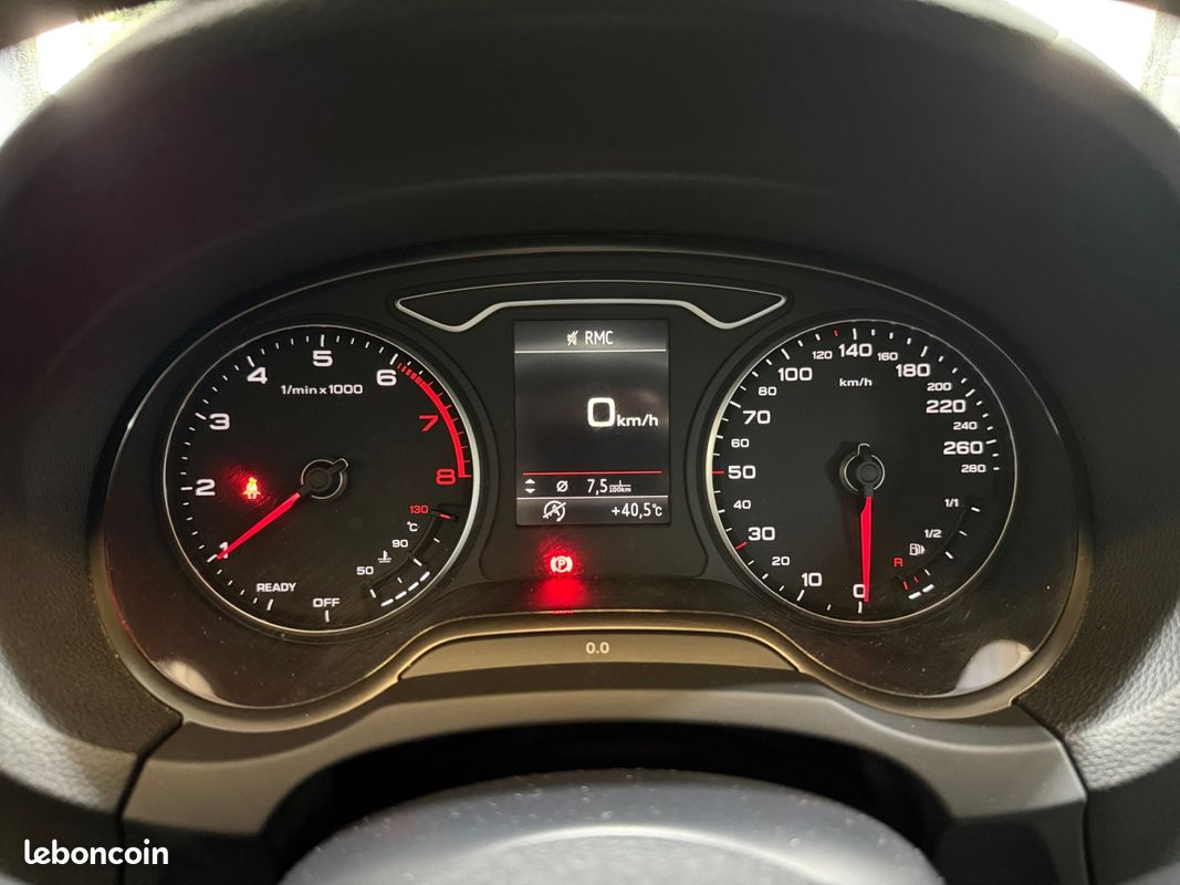 AUDI A3 Berline 1.0 TFSI 115 DESIGN - CarPlay - Coffre Electrique - Keyless - Suivi Complet - 2ᵉ Main - GARANTIE 12 MOIS (image 11)