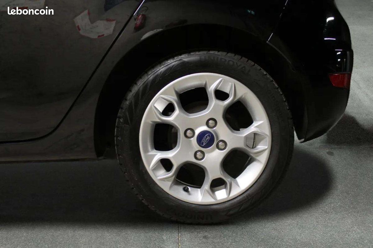FORD FIESTA 1.6 TIVCT 120 TITANIUm (image 29)
