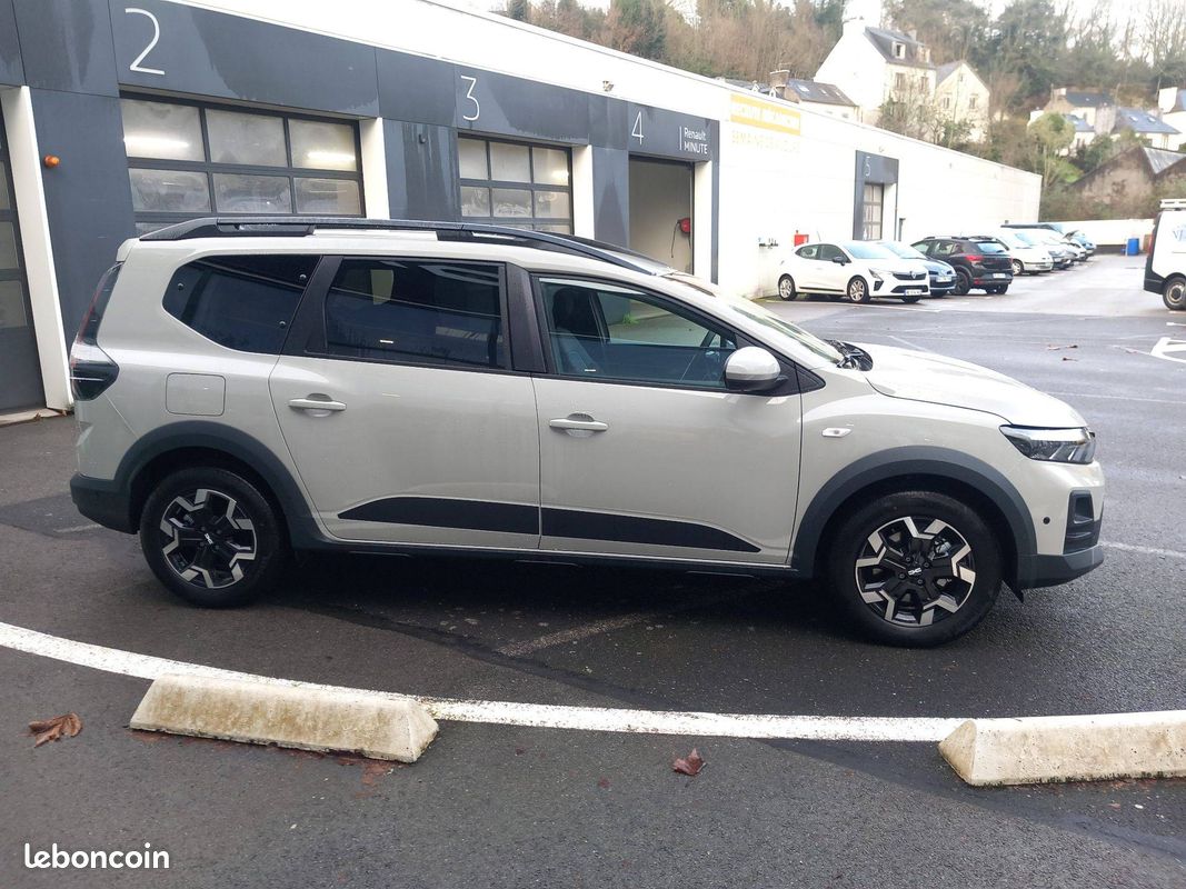 DACIA Jogger Hybrid 155 7 places Journey (image 6)