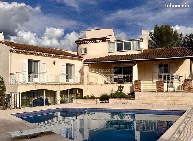 Propriété 8 pièces 250 m²
