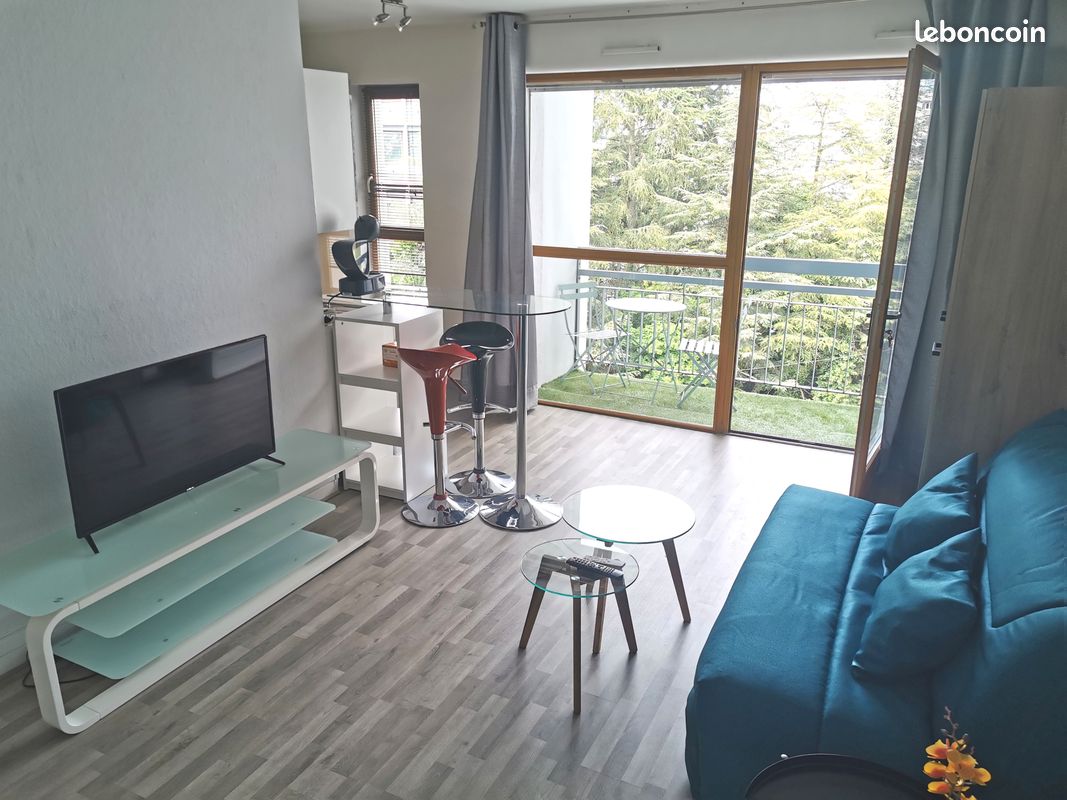 Appartement 1 pièce 28 m² · à Saint-Étienne · 27,5 m² · 450 €/mois