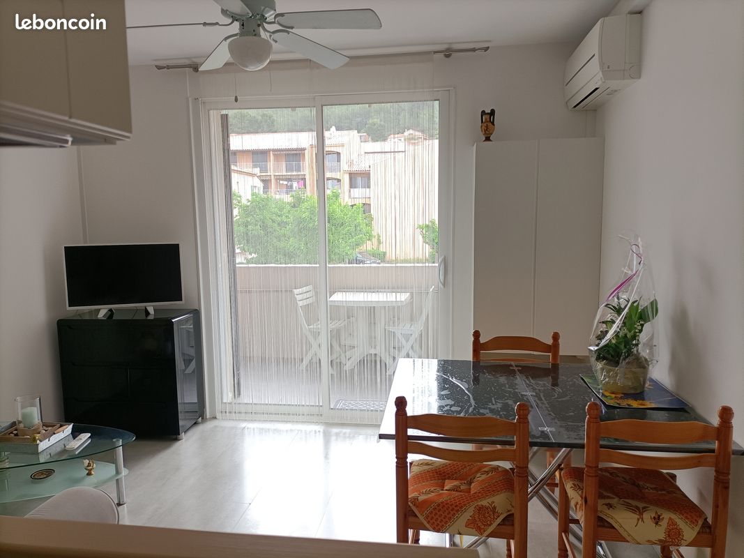 Appartement 1 pièce 30 m² · à Saint-Cyr-sur-Mer · 30 m² · 650 €/mois