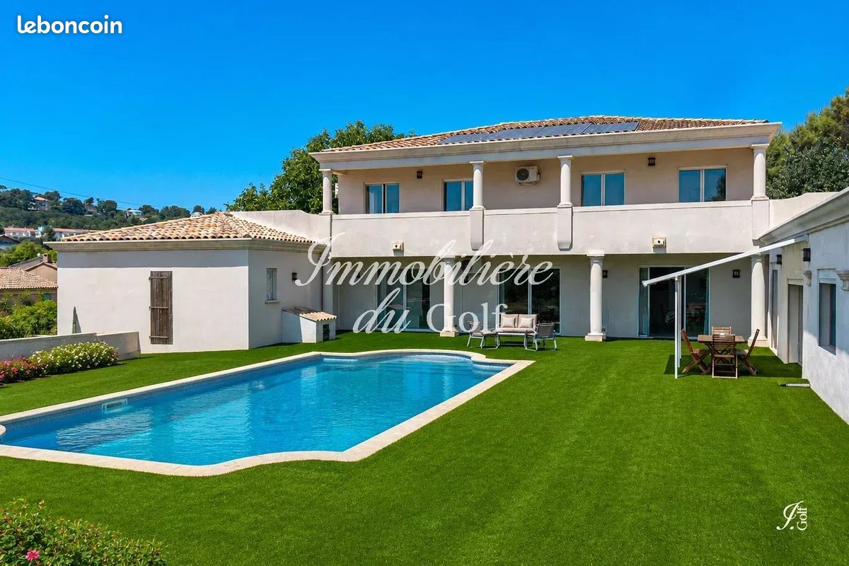 Maison 9 pièces 334 m² · à Marseille · 334 m² · 1 200 000 €