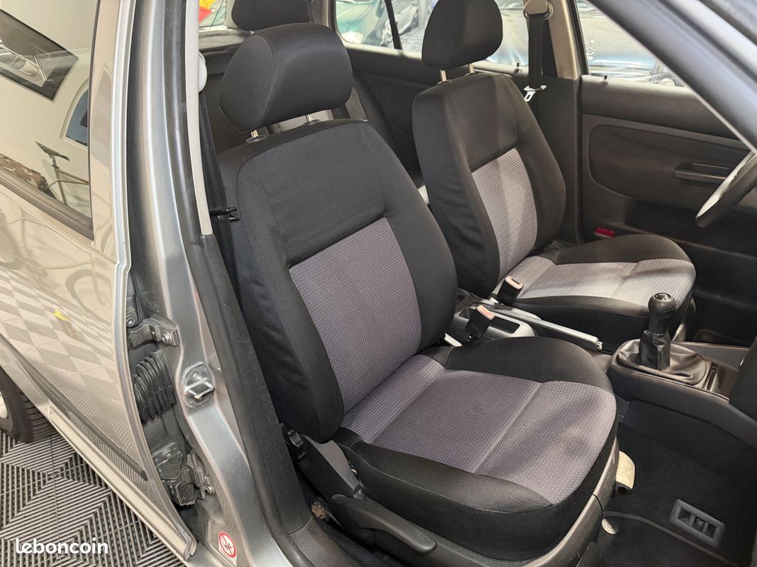 VOLKSWAGEN GOLF 4, 1.9l TDI 100, 117 304 km certifiés, Distribution neuve, État exceptionnel (image 8)