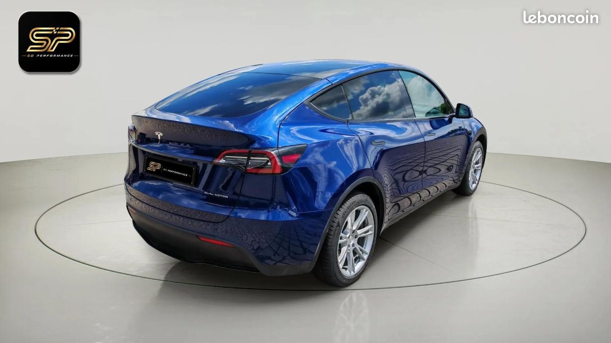 TESLA MODEL Y Performance * Dual Motor AWD * 534 ch * 75 kWh * Toit Pano (image 6)