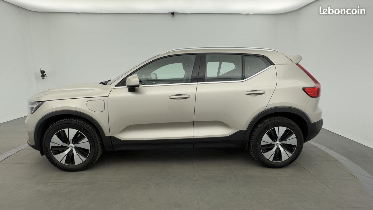 VOLVO XC40 T4 Recharge 129+82 ch DCT7 Start (image 2)