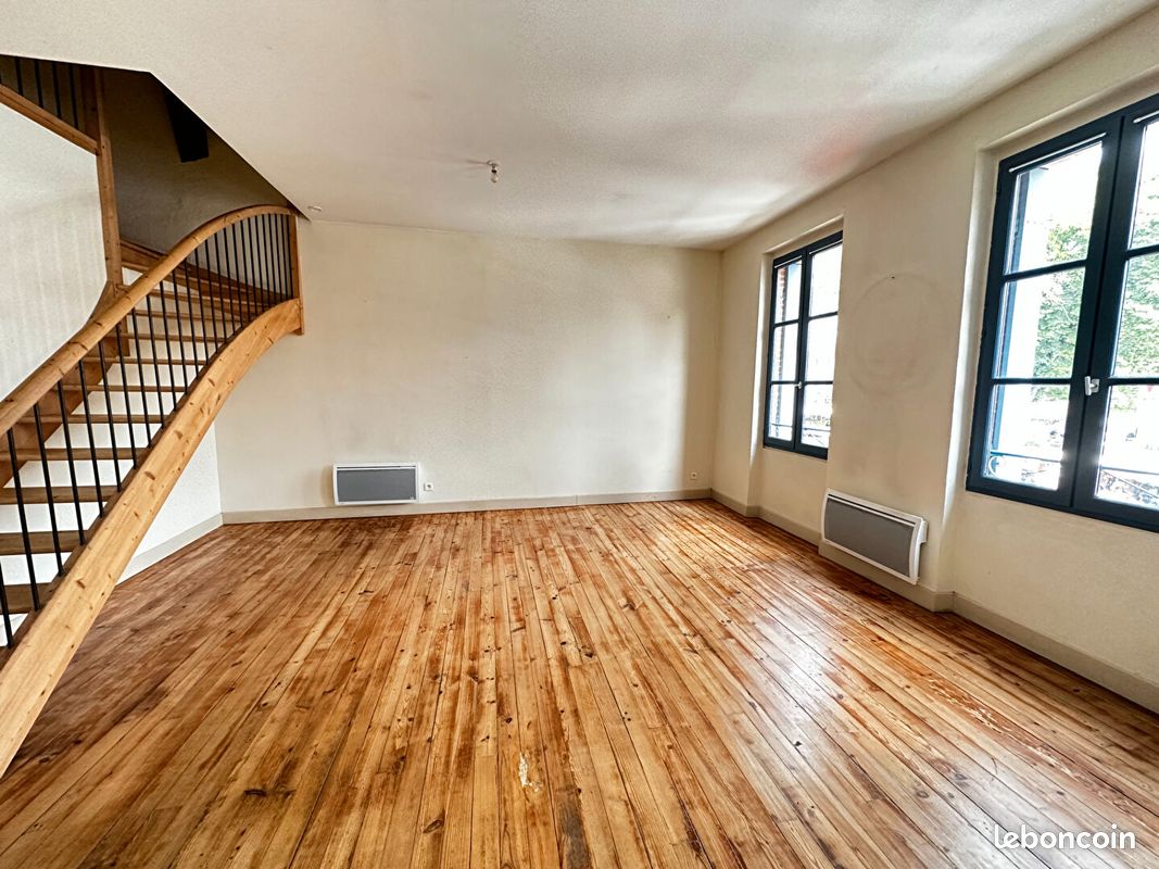 Appartement 4 pièces 84 m² · à Caussade · 84 m² · 600 €