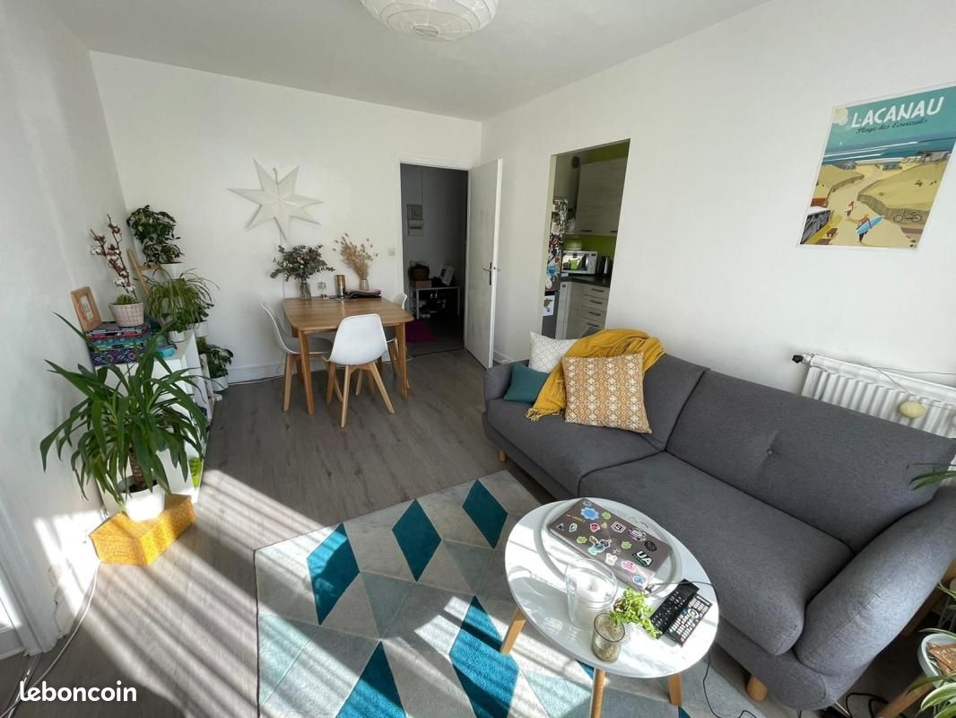 Appartement 2 pièces 44 m² · à Paris · 44 m² · 400 000 €