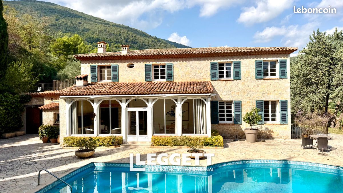 Maison 11 pièces 610 m² · à Seillans · 610 m² · 2 495 000 €