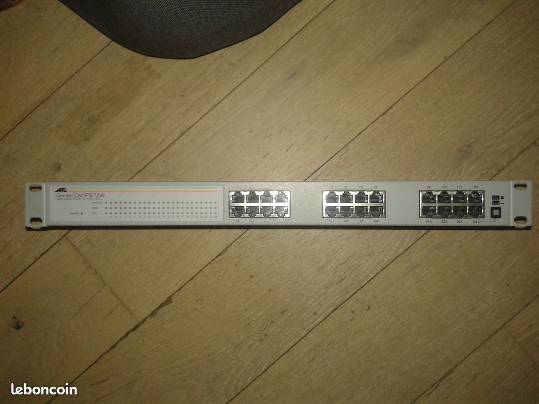 Allié Telesyn CentreCOM FS724i 24-Port Fast Ethernet Switch 10Base-T 100Base-TX (image 2)