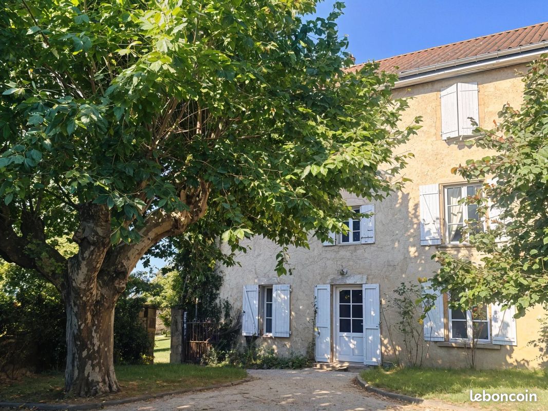 Maison 15 pièces 280 m² · à Primarette · 280 m² · 535 000 €