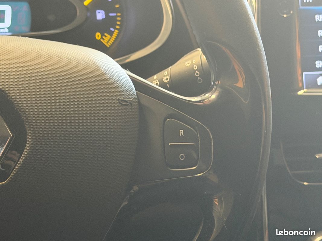 Renault clio 1.5 dci 75 ch / bluetooth/gps (image 17)