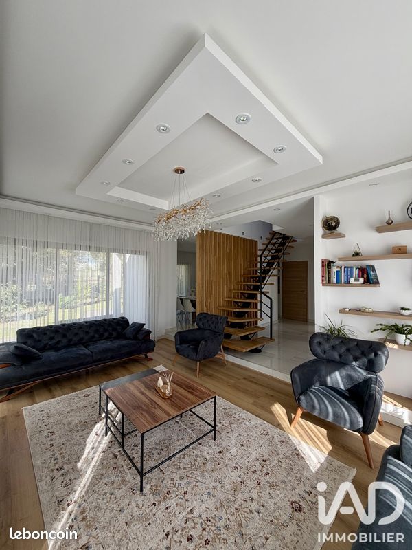 Maison 6 pièces 150 m² · à Cholet · 150 m² · 429 000 €