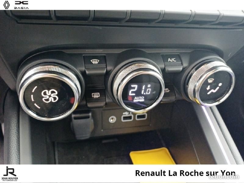 Renault Clio 1.6 E-Tech 145ch full hybrid Techno - 25b (image 22)