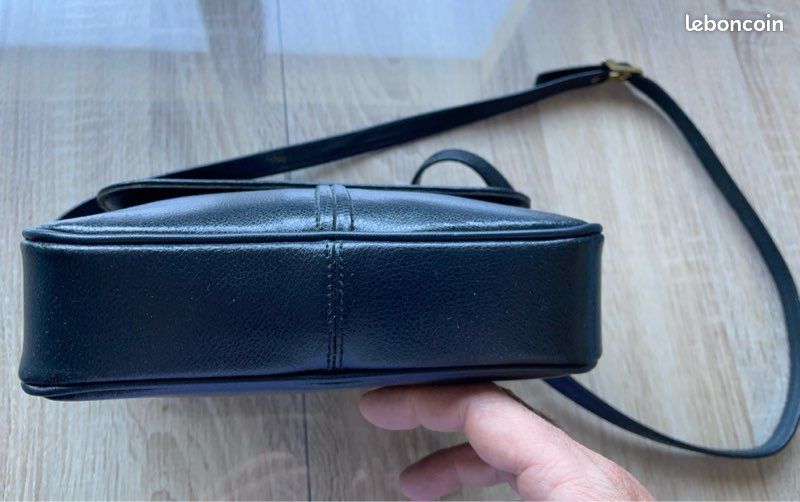 Sac à Main Femme En Cuir Bleu Marine - Marque 7321 Design, Taille Moyen, Fermeture Magnétique, état Proche Neuf