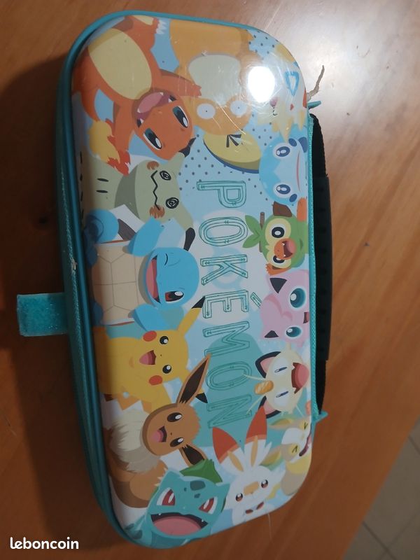 Je vend une pochette de Nintendo switch encore en bonne état (image 1)
