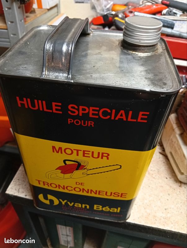 Ancien bidon d'huile (image 1)