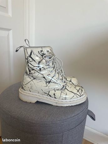 Dr Martens marbre blanches édition limitées Chaussures
