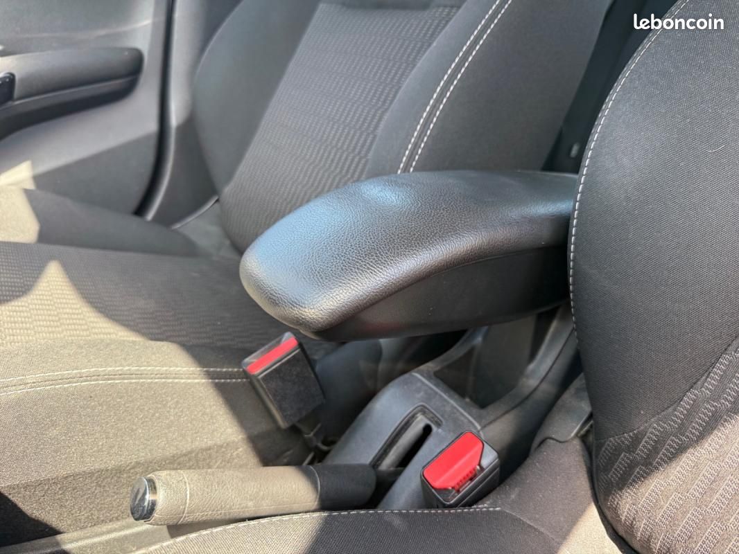Peugeot 208 1.2 80 ch Active Business Start & Stop /Courroie neuve/CarPlay/Clim/Radar recul/Régul... (image 27)