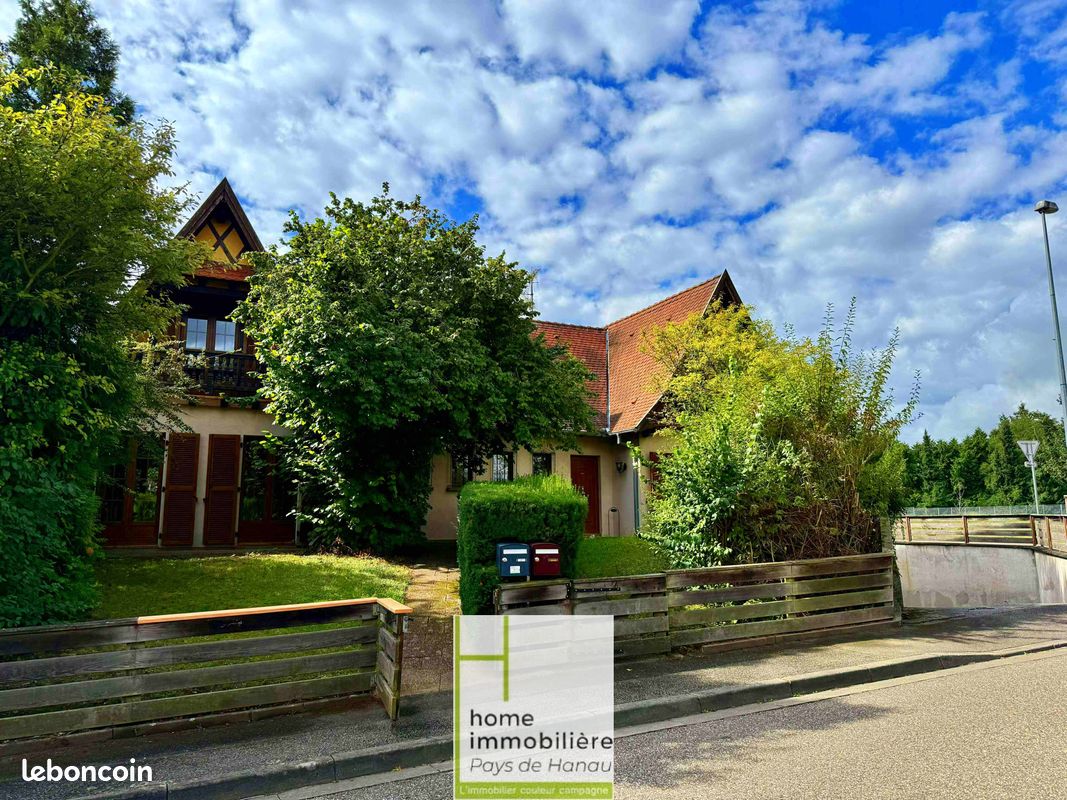 Maison 8 pièces 240 m² · à Mittelhausbergen · 240 m² · 577 500 €