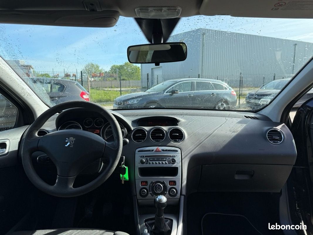 Peugeot 308 1.6 HDI92 FAP CONFORT PACK 5P (image 3)