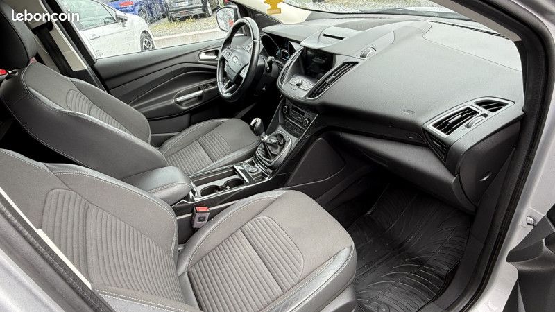 Ford KUGA 1.5 TDCI 120CH STOP&START ST-LINE BLACK & SILVER 4X2 EURO6.2 (image 6)