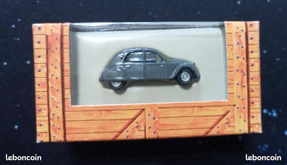 Miniature Norev Renault Espace 6 Esprit Alpine 1/64 3 inches Neuf avec Boîte
